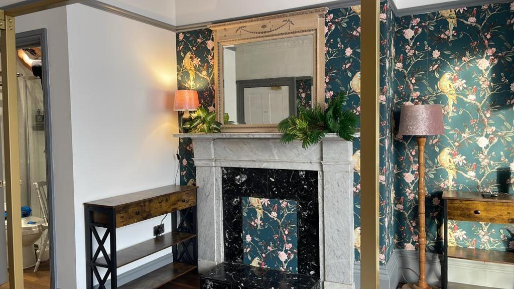 Lilyrose 3* Whitby